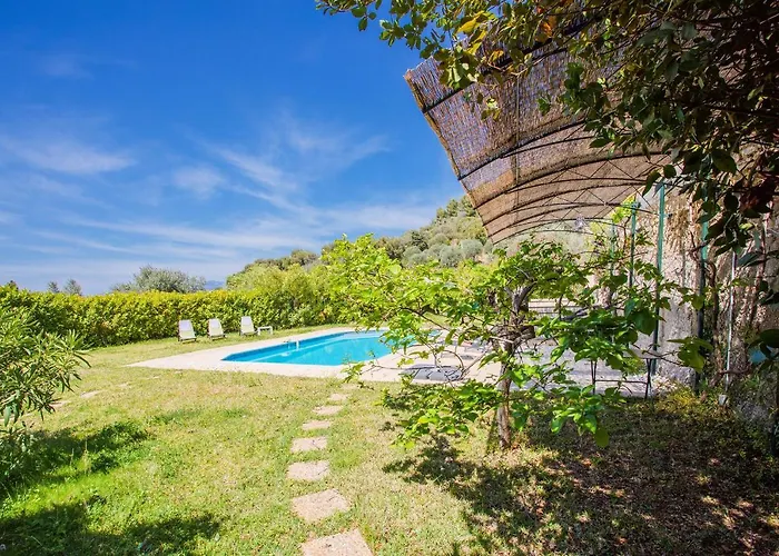 Vinaigrier Hills Vi3086 By Riviera Holiday Homes